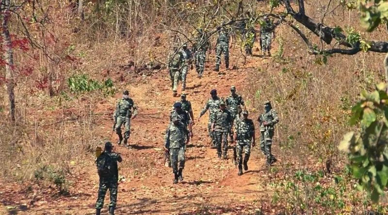 Naxallites attacked soldiers in chattisgarh