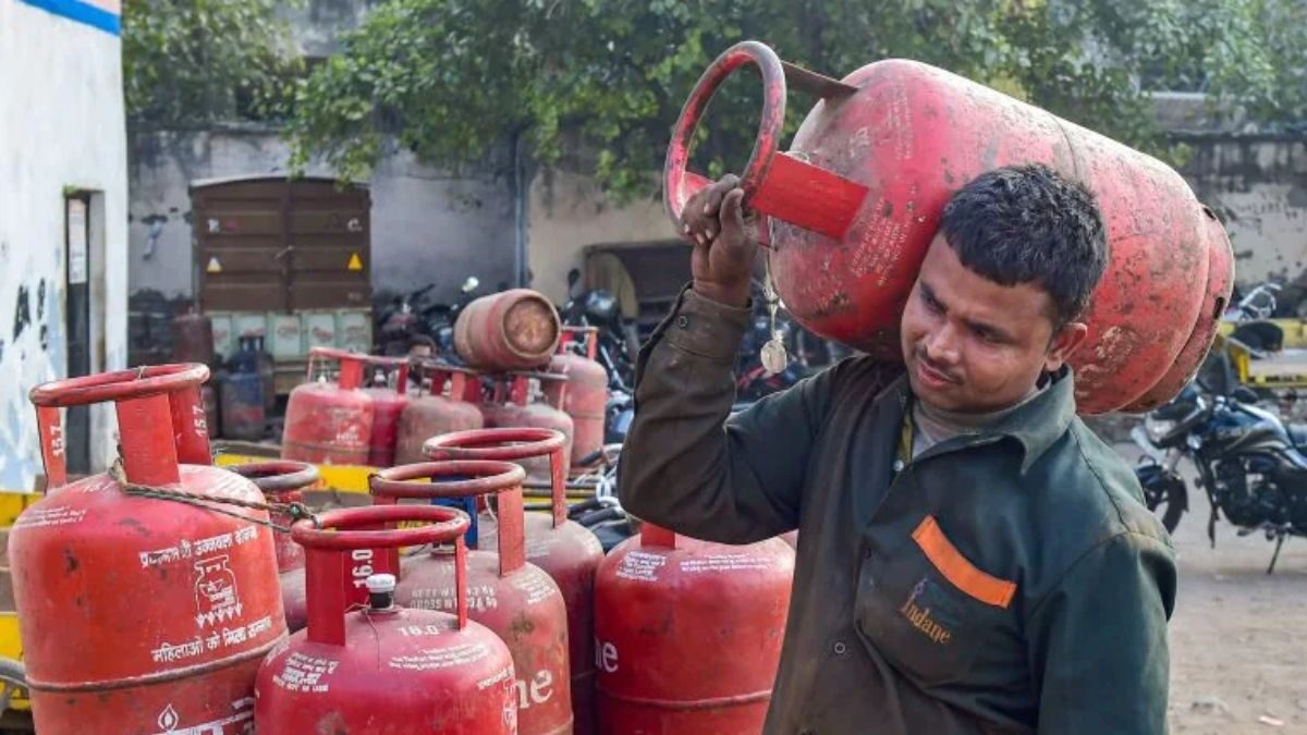lpg cylinder at 634 rupees