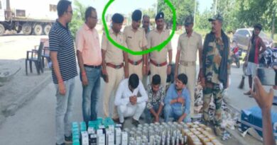 Bihar Police caught selling liquor